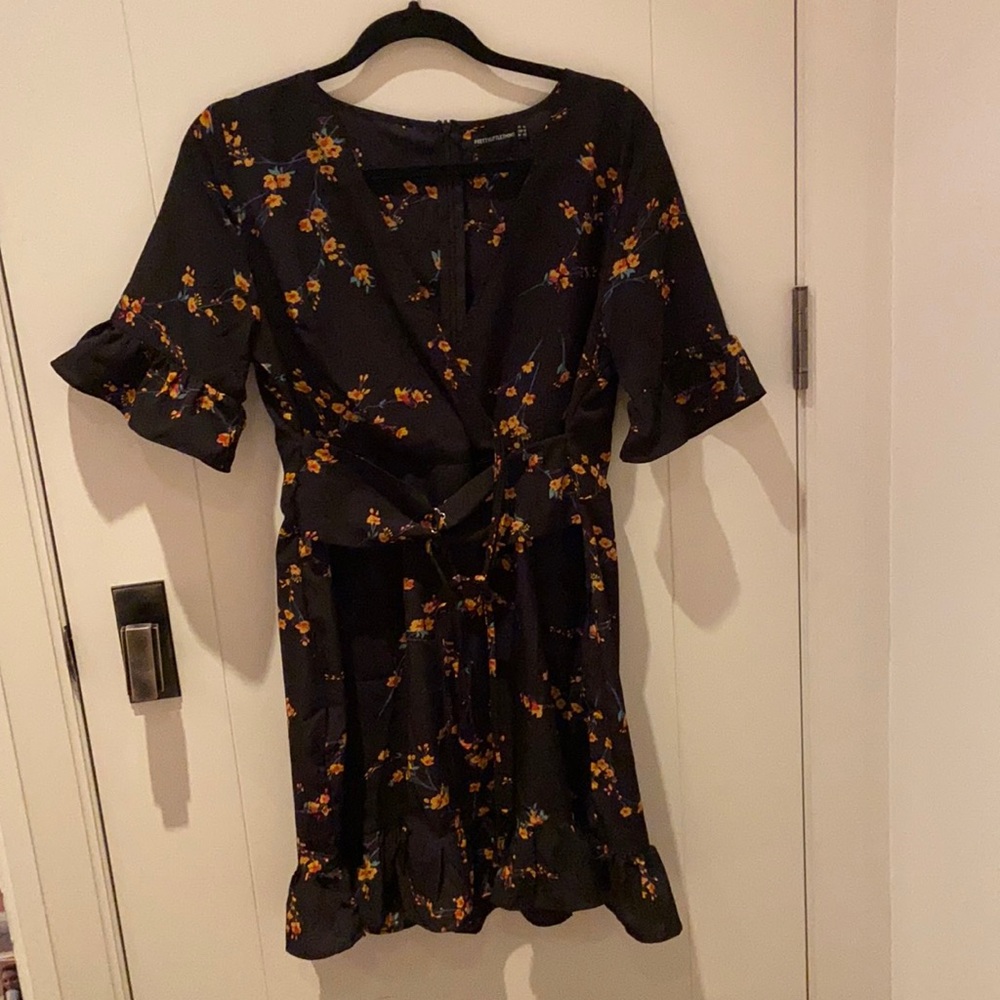 Pretty Little Thing Mini Flowery Dress